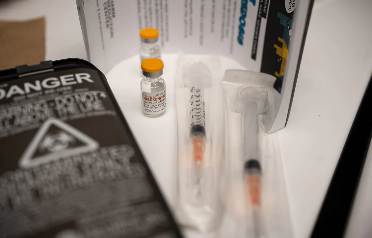A Naloxone kit featuring syringes sits on a table in San Francisco, Calif., on Feb. 22, 2023. (John Fredricks/The Epoch Times)