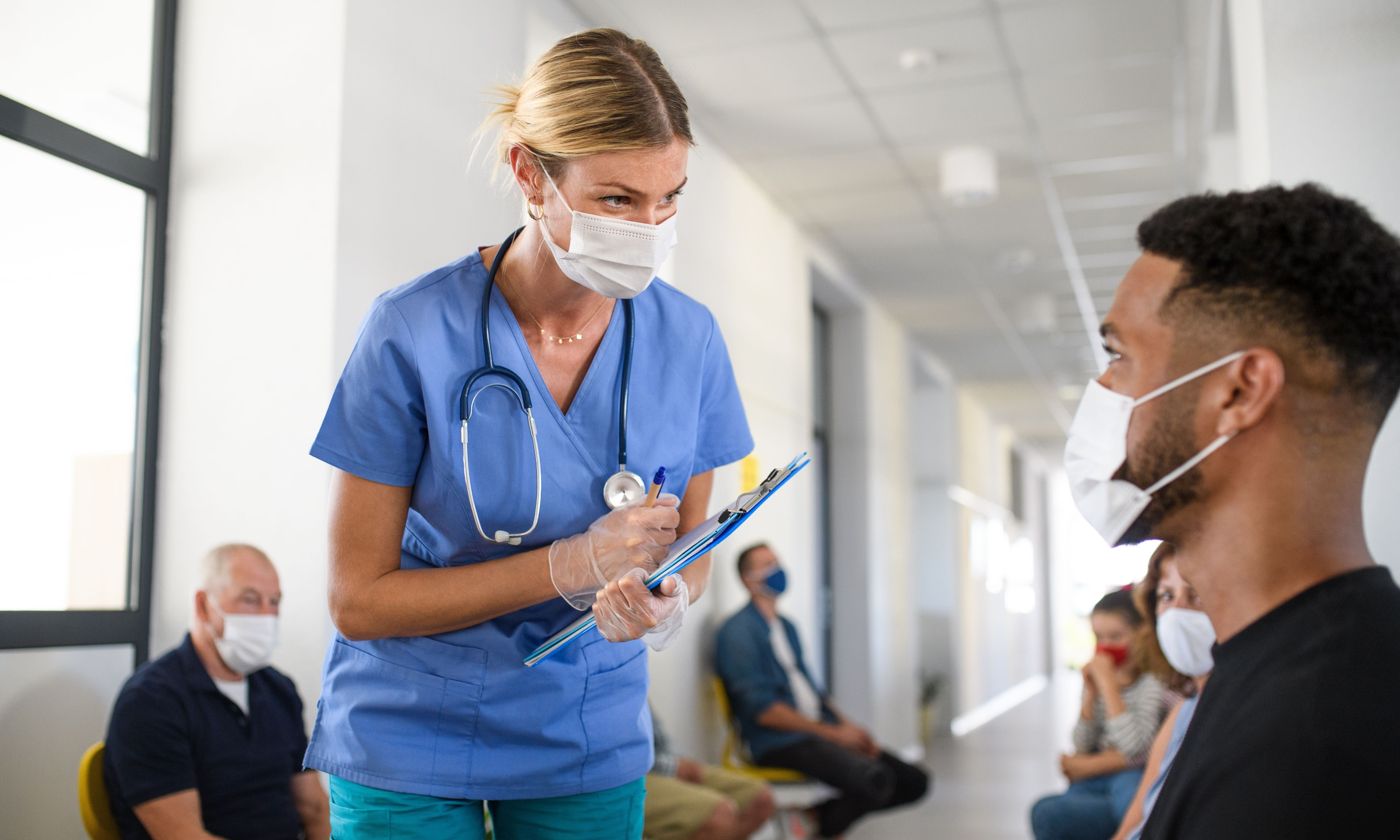 Infectious Disease Experts Advise Health Care Workers Drop Universal Mask Policies - Vimarsana News