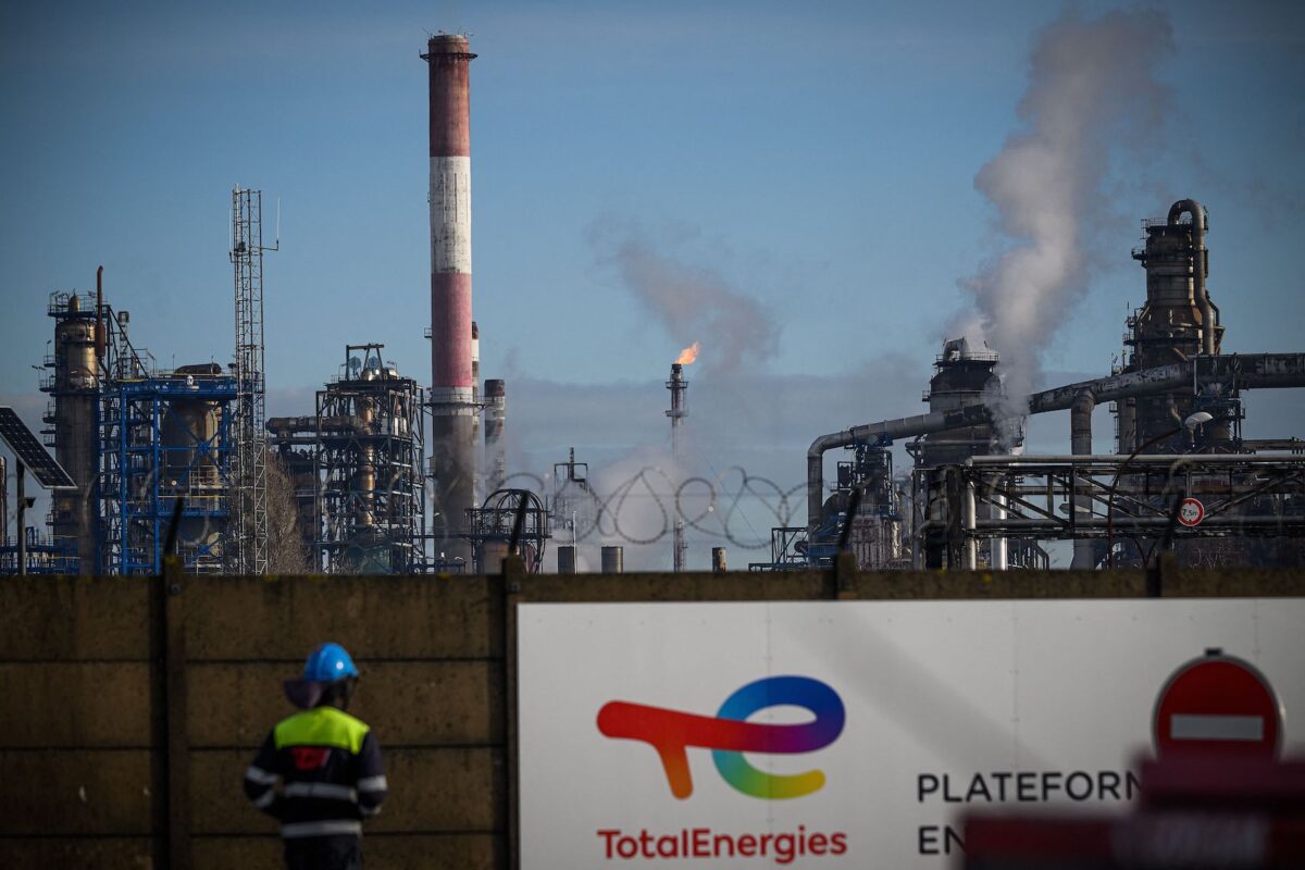 NextImg:French Oil Company Sues Greenpeace Over 'False, Misleading' Emissions Report