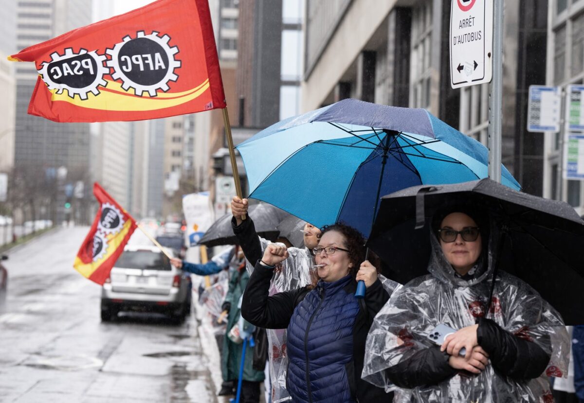 NextImg:Canada Revenue Agency, Union Reach Tentative Deal, Ending Strike of 35,000 Workers