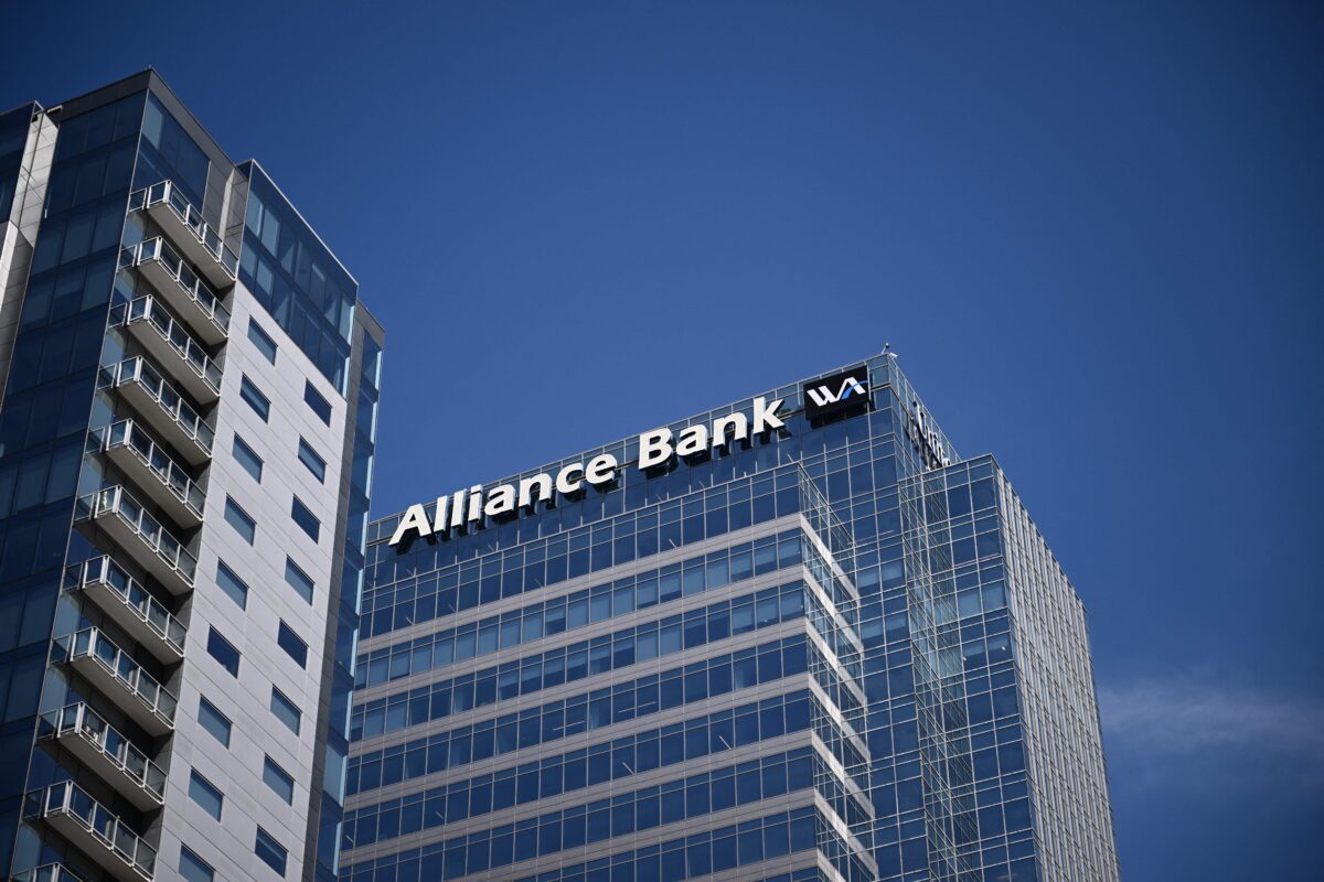 NextImg:Western Alliance Bank Shares Plunge, Denies Looking for Buyer Amid Banking Sector Turmoil