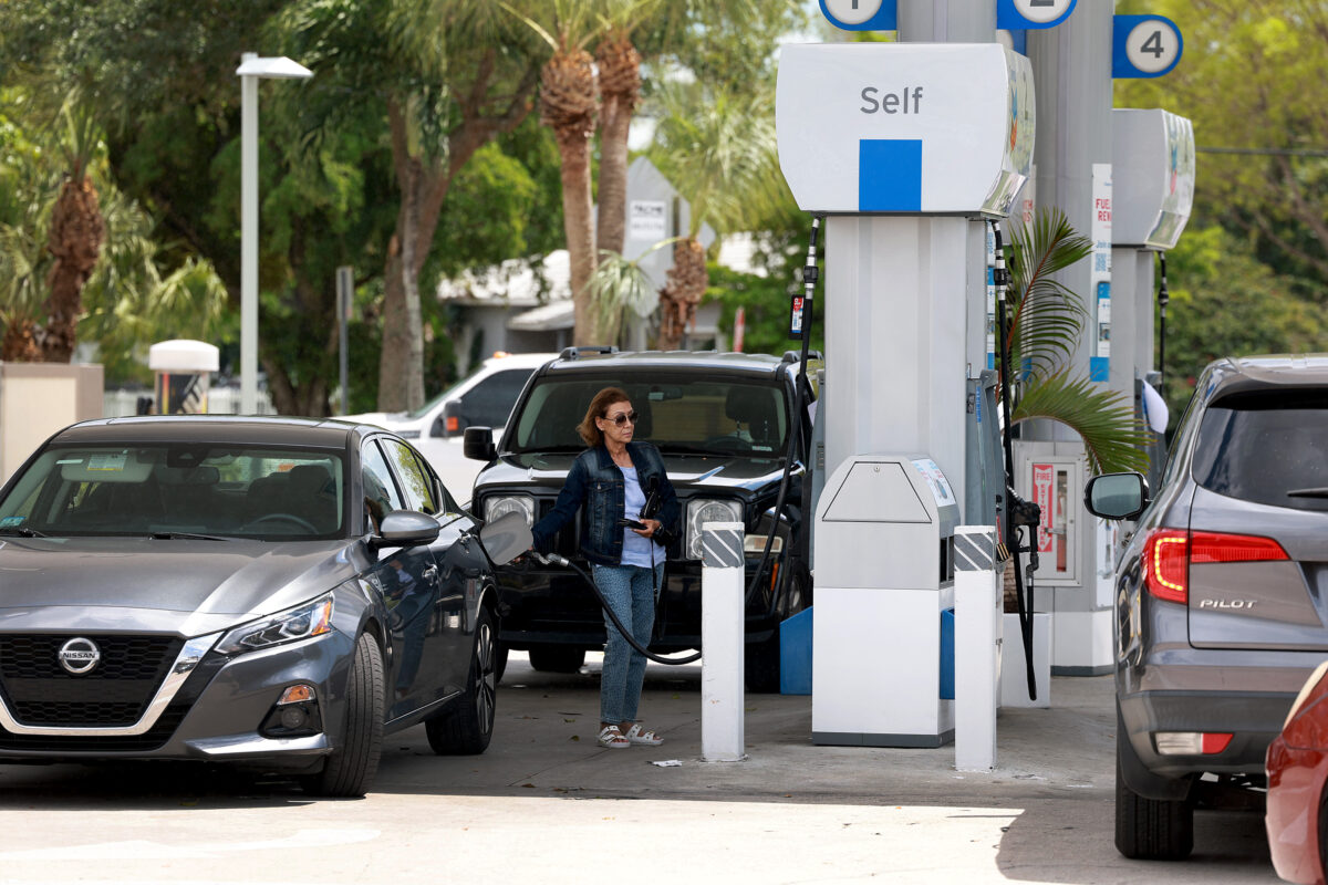 NextImg:Recession Fears Drive Down Fuel Demand, Leading to Lower Gas Prices