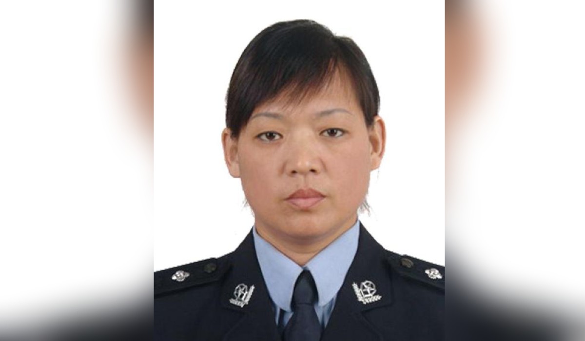 Chinese policewoman