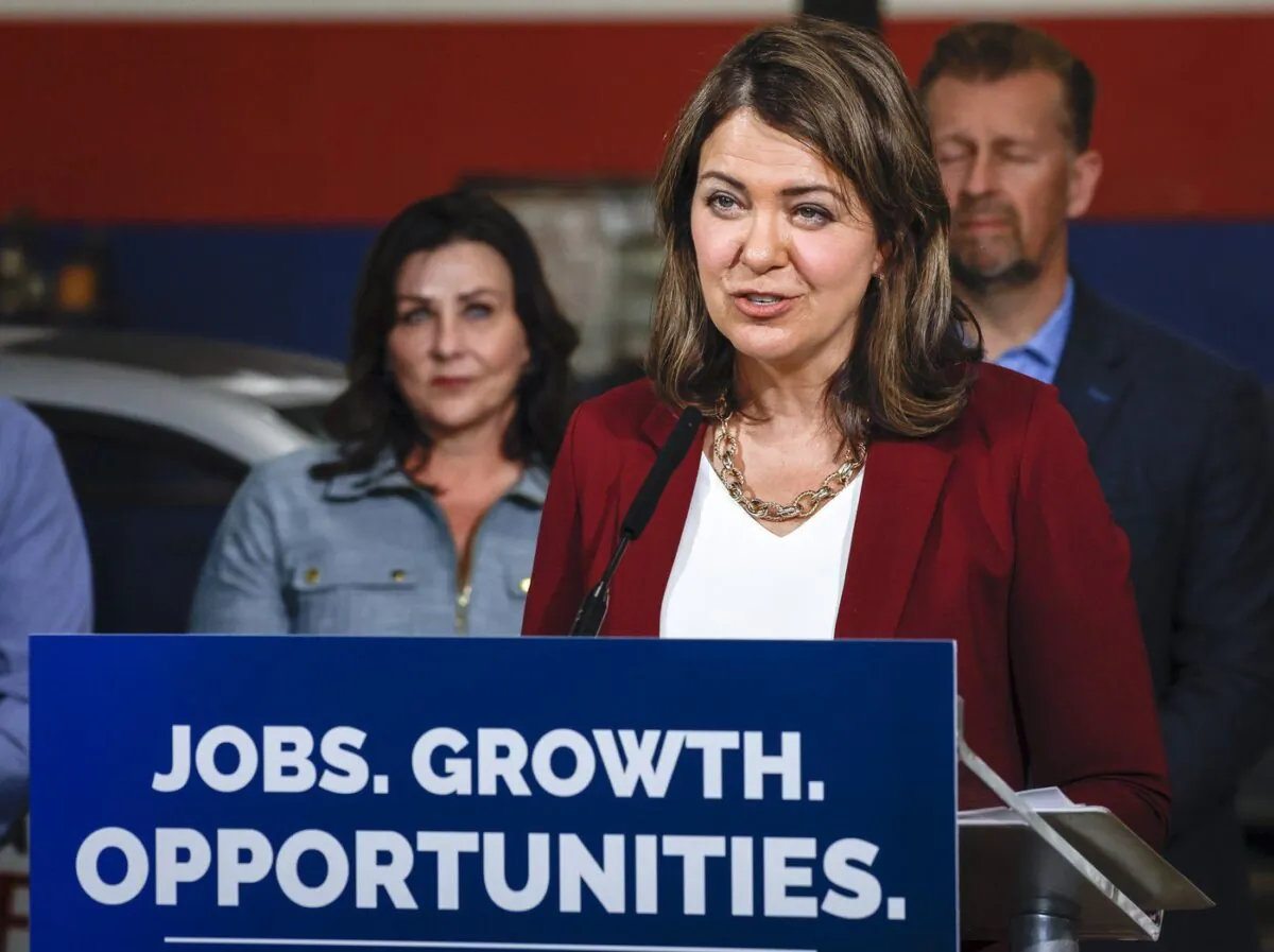 Smith makes an election campaign announcement in Calgary, May 4, 2023. (The Canadian Press/Jeff McIntosh)
