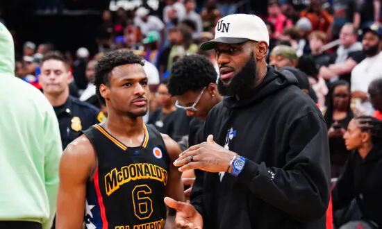 Bronny James, LeBron’s Son, Commits to USC Trojans