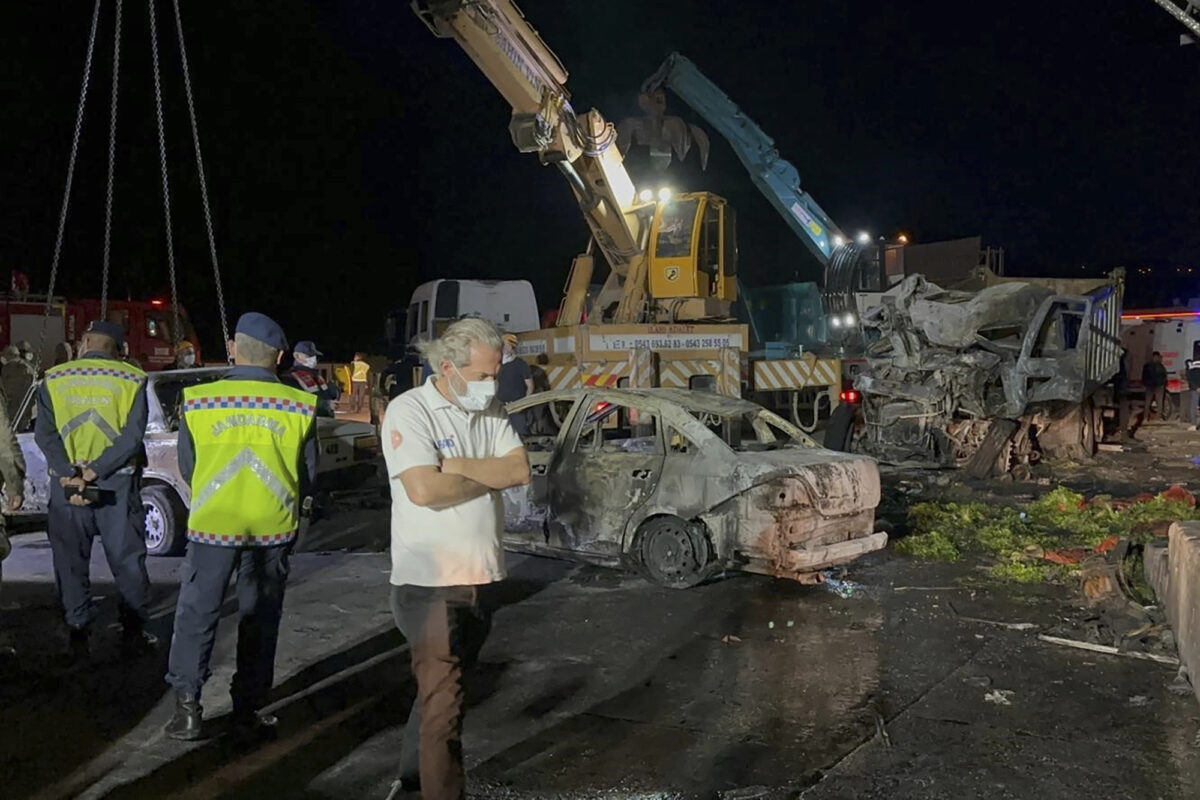 NextImg:12 Killed in Multi-Vehicle Crash in Turkey's Hatay Province