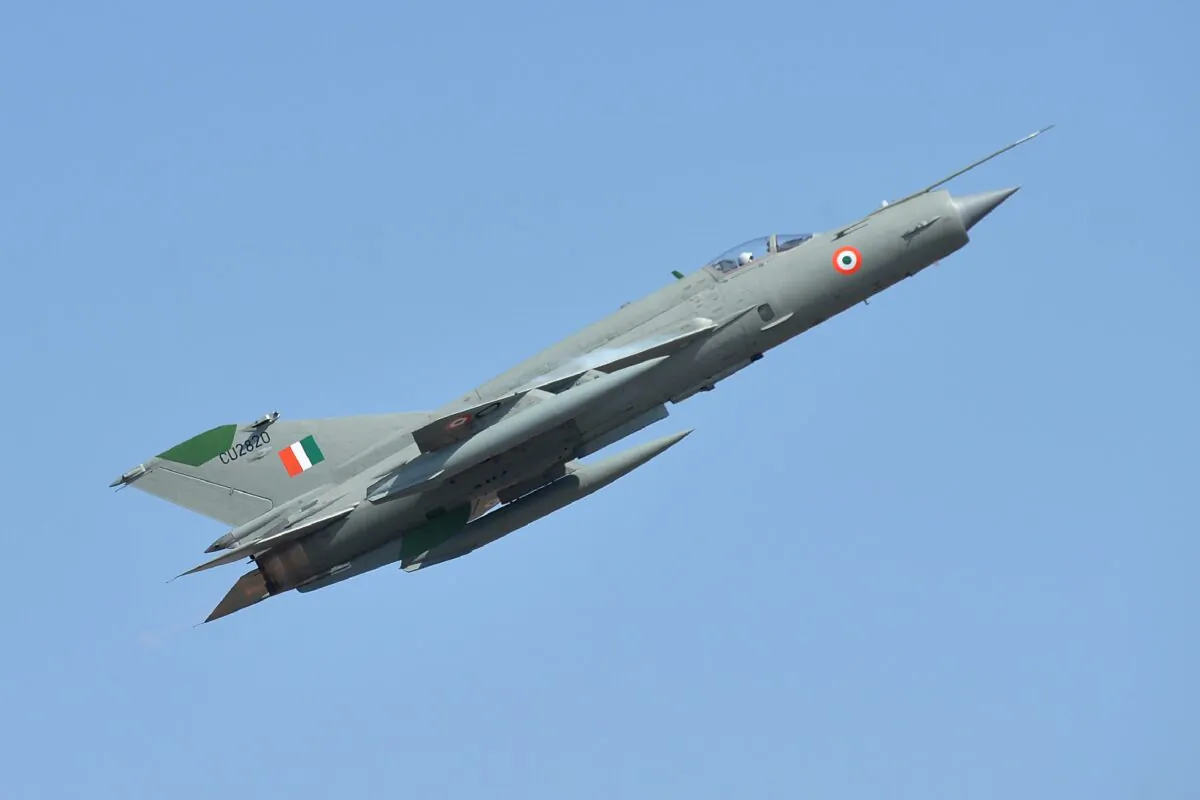 An Indian Air Force MiG-21 aircraft in a file photo. (Manjunath Kiran/AFP via Getty Images)