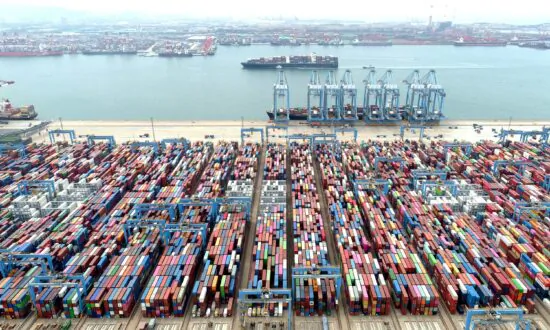 China’s Container Production Cuts Amid Shipping Industry Slump