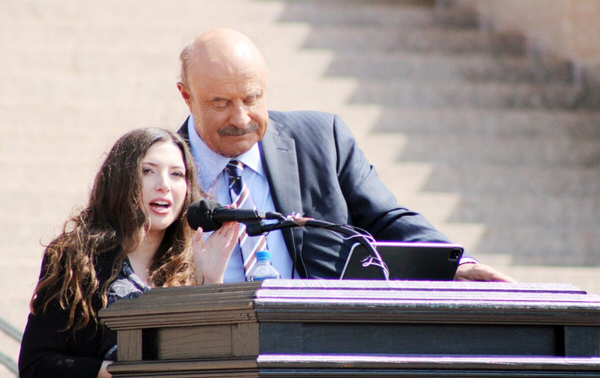 NextImg:Dr. Phil Convinced Oklahoma Death Row Inmate Richard Glossip’s Trial Was Unfair