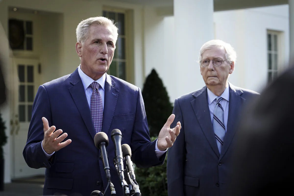 House Speaker Kevin McCarthy (R-Calif.) (L) and Sen. Mitch McConnell (R-Ky.) (R) speak to the press after meeting President Joe Biden and other leaders at the White House in Washington on May 9, 2023. (Madalina Vasiliu/The Epoch Times)