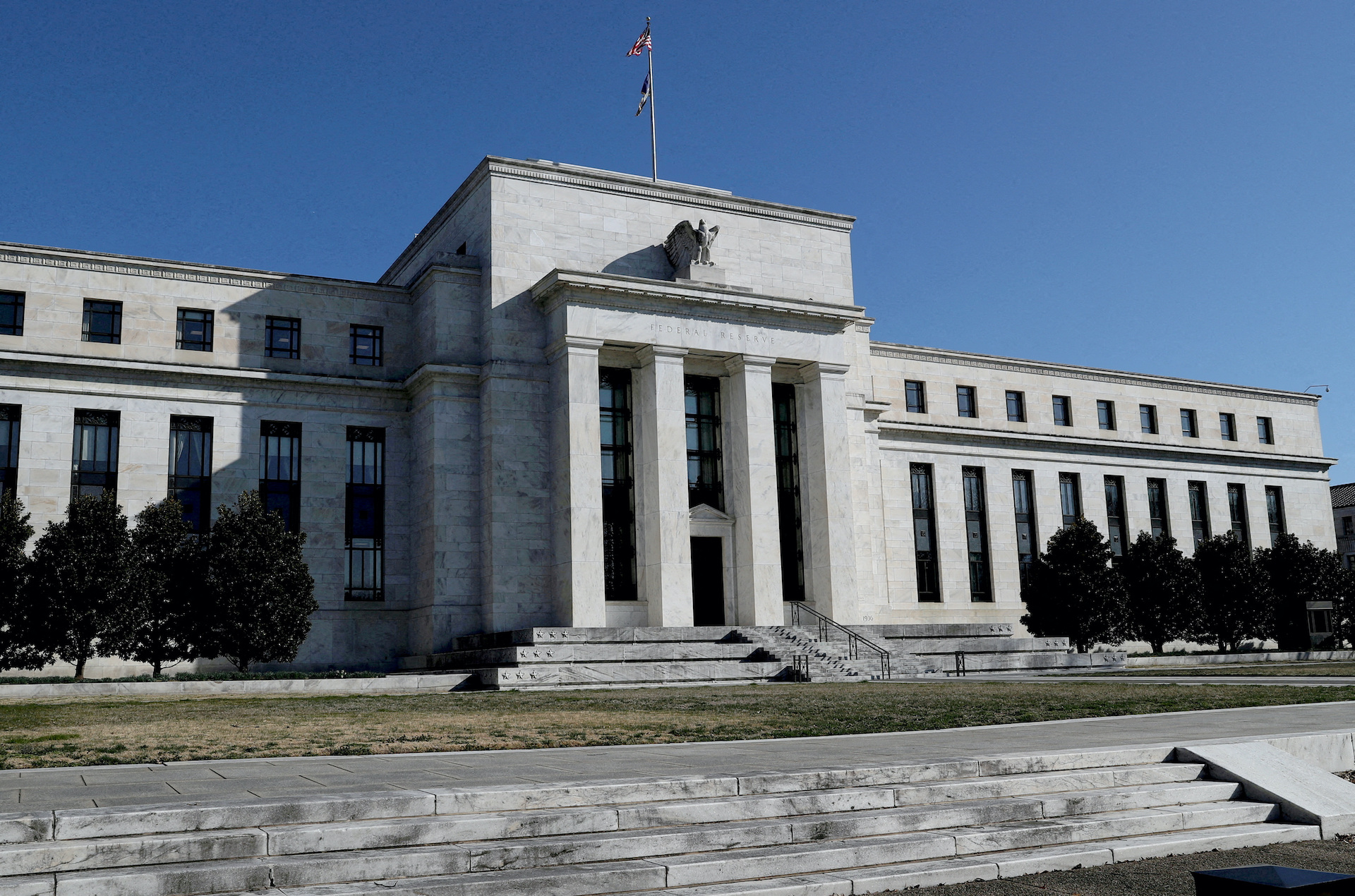 Bipartisan Bill Seeks to Crack Down on Big Banks' Presence of Federal Reserve Board - Vimarsana News