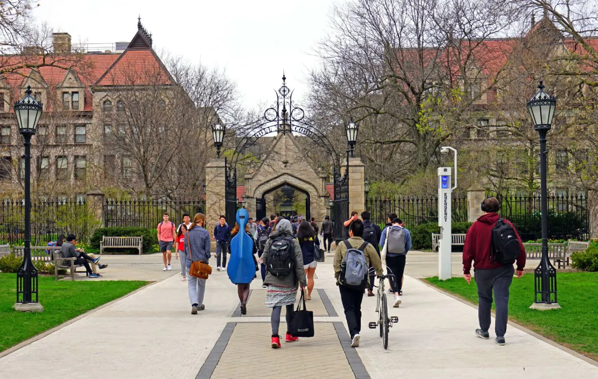 Students on the campus of the University of Chicago in Chicago, Ill., in a file photo. (EQRoy/Shutterstock)