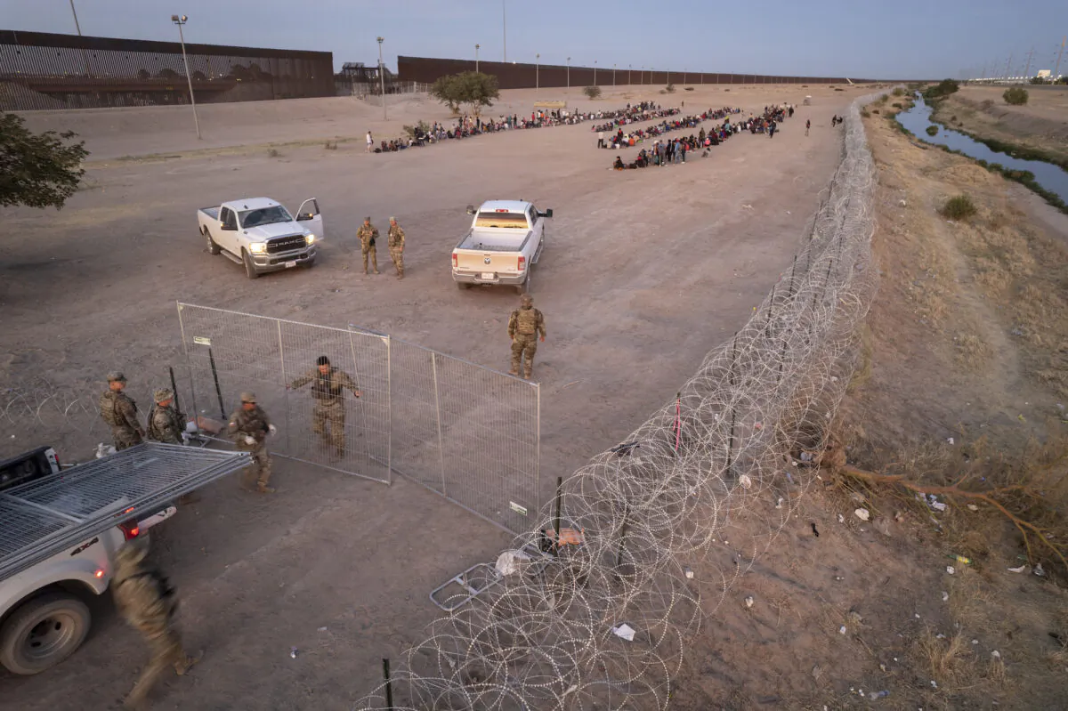 Texas National Guard troops set up a "choke point" near an illegal border crossing near El Paso, Texas, on May 9, 2023. (John Moore/Getty Images)