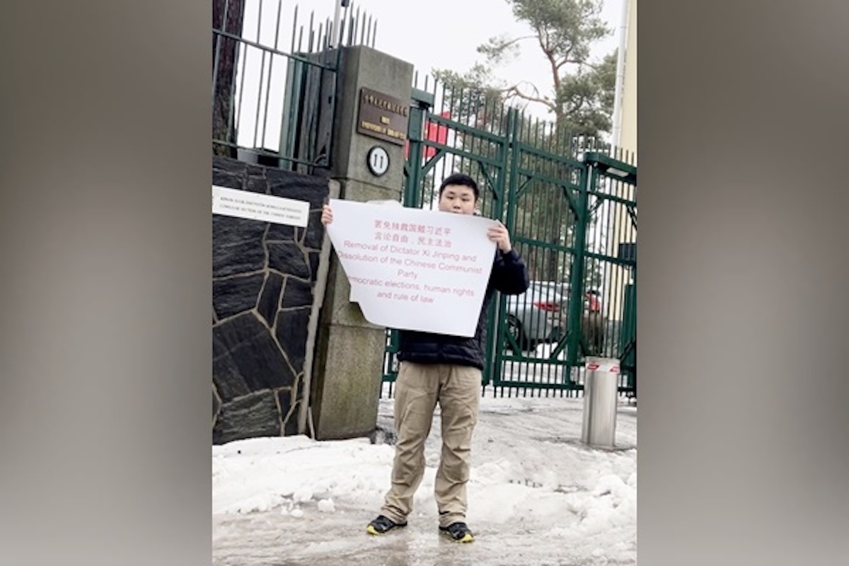 A Young Man Stands Up Against the Chinese Communist Party - Vimarsana News
