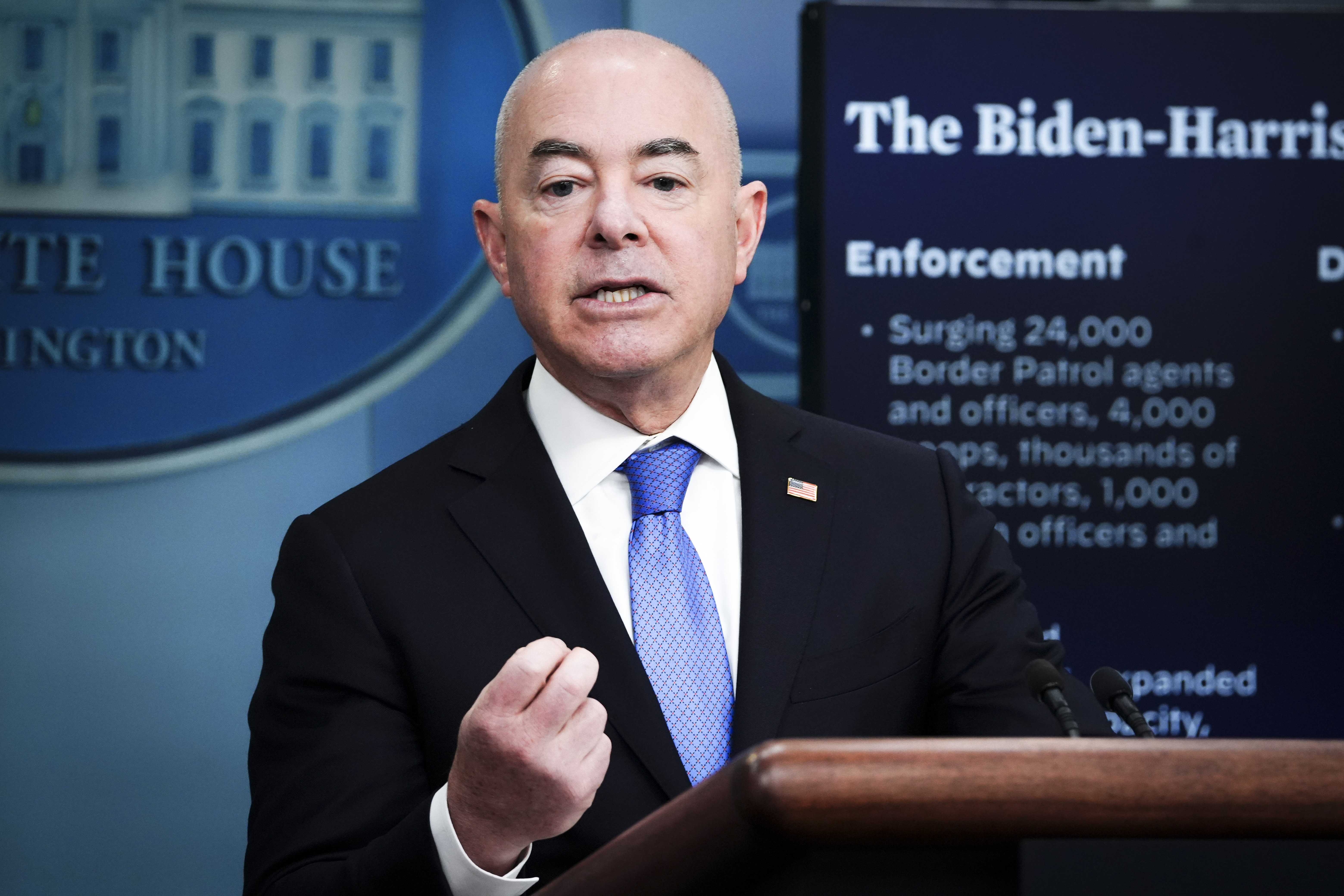 Homeland Security Chief Warns Border Could Still See Surge After Title 42 End - Vimarsana News