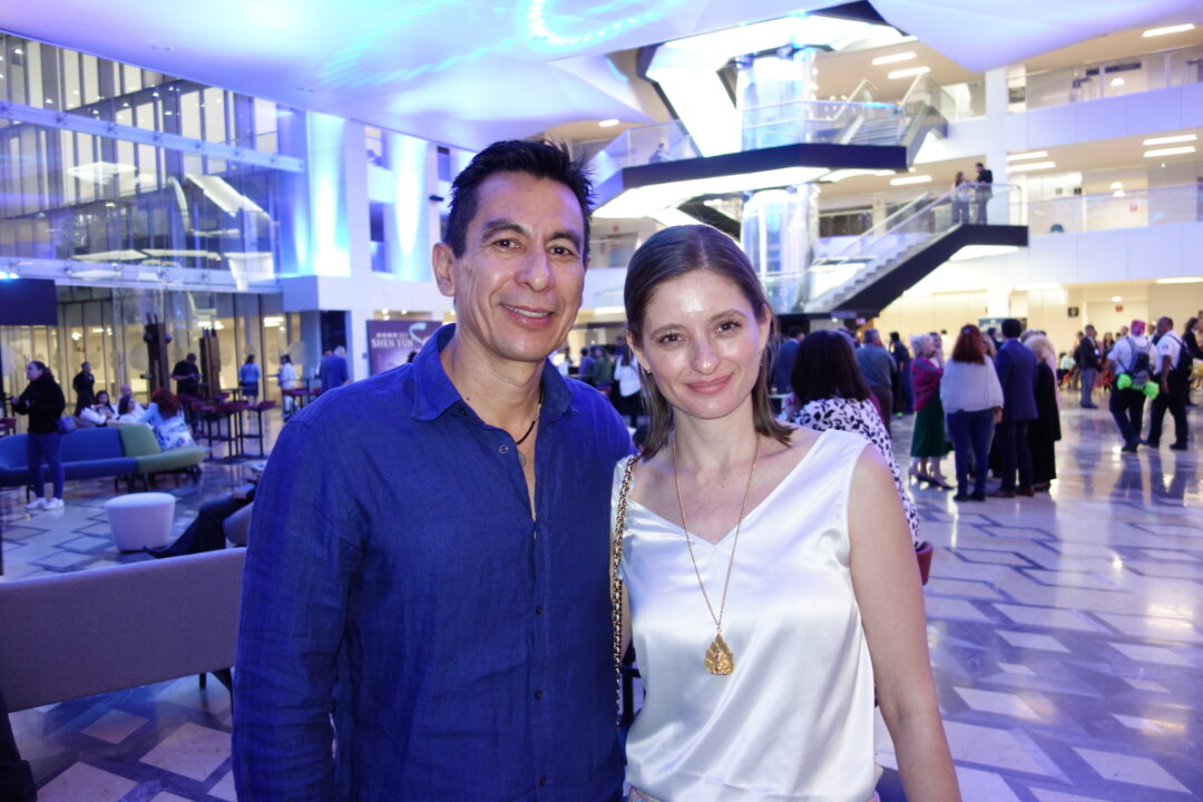 Efrain Pedrosa
and Mayola Velazquez
enjoyed Shen Yun in Mexico City on May 9, 2023. (Lily Yu/The Epoch Times)