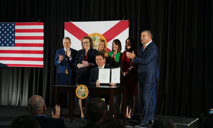 DeSantis Signs Bills Banning Central Bank Digital Currency, Protecting ...