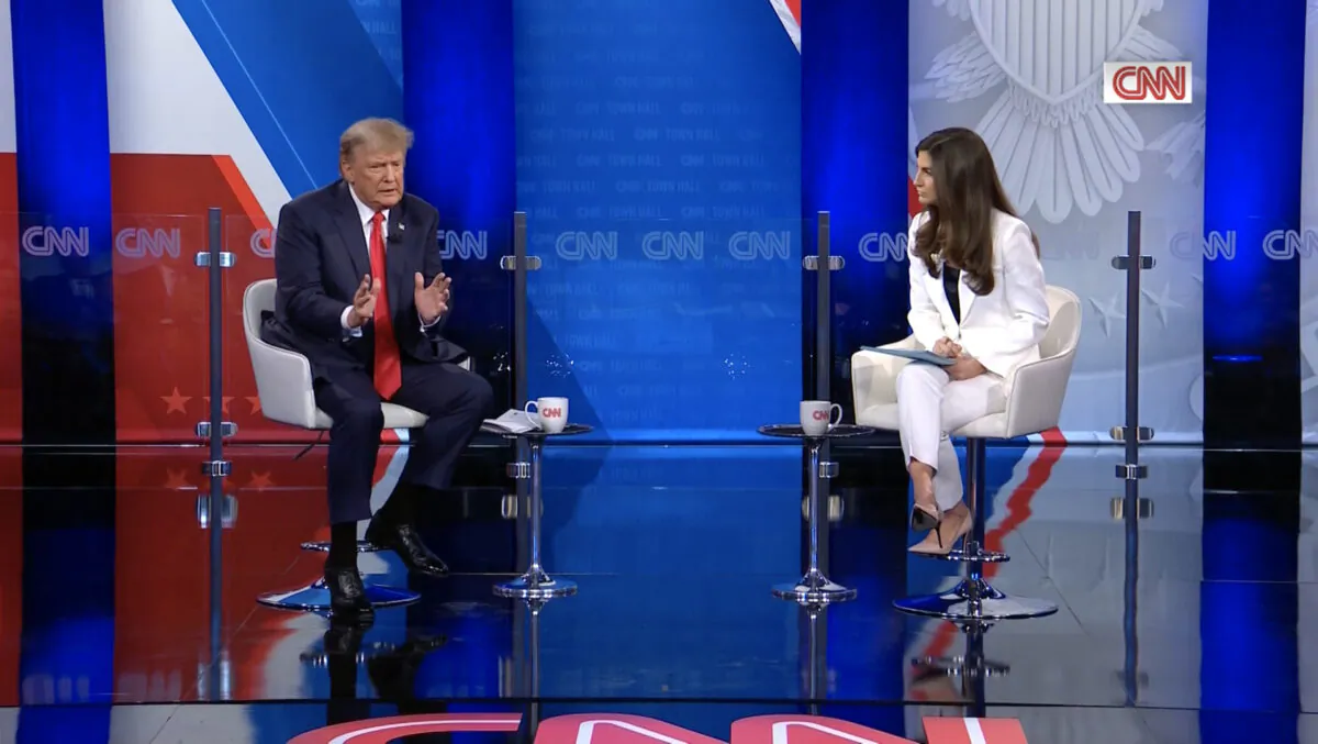 Former President Donald Trump (L) speaks at a CNN Town Hall with CNN’s Kaitlan Collins at St. Anselm College in Manchester, N.H., on May 10, 2023, in a still from video. (CNN/Screenshot via The Epoch Times)