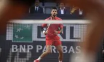 Djokovic Tested by Etcheverry in Opening Italian Open Win; Swiatek Cruises