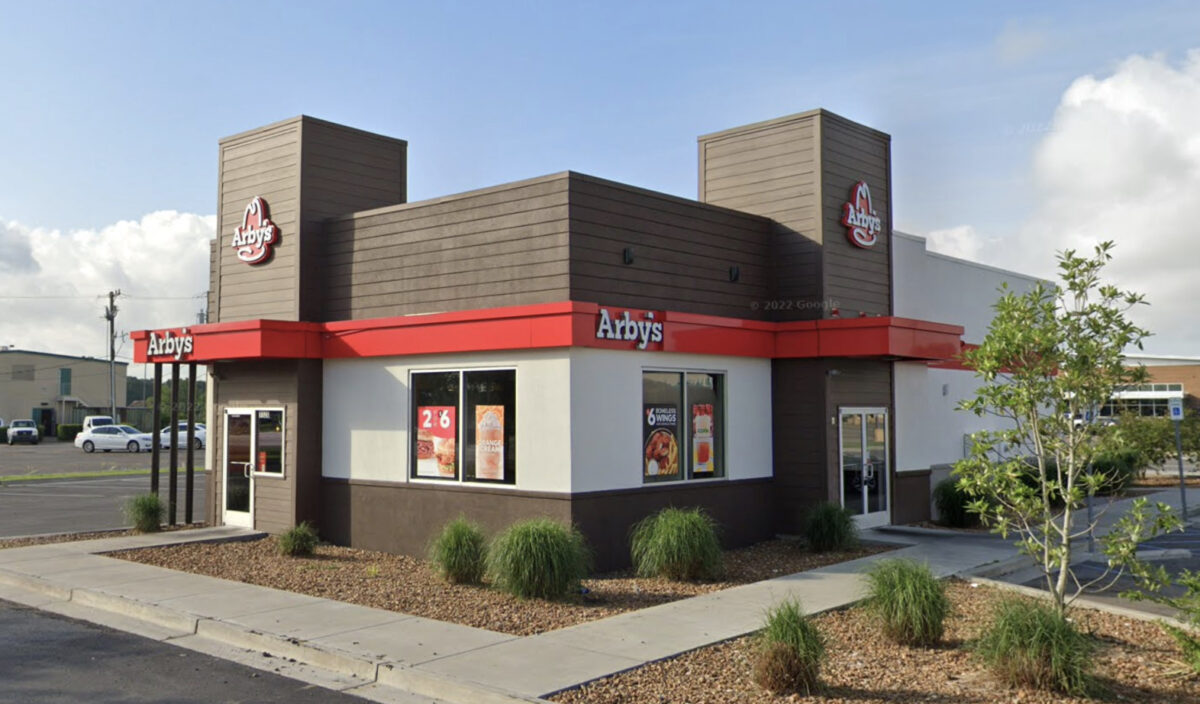 NextImg:Employee Found in Freezer of Louisiana Fast Food Outlet; Police Calling It ‘Suspicious’