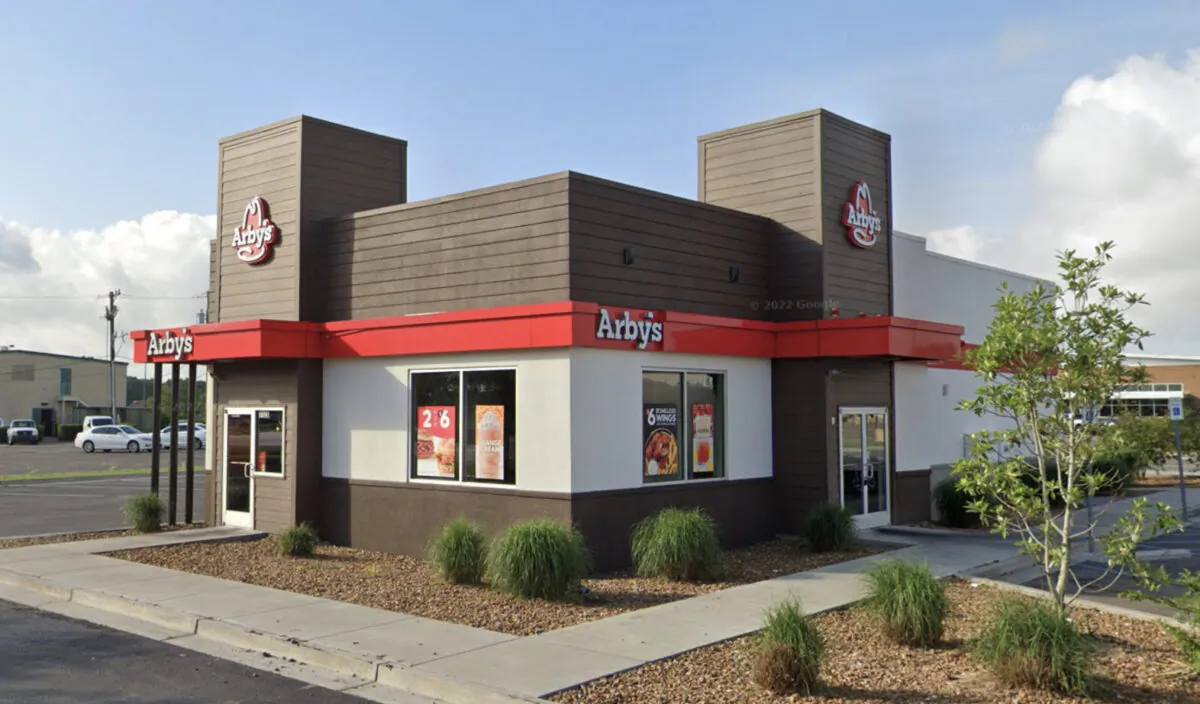 An Arby’s restaurant in New Iberia, La., in May 2022. (Google Maps/Screenshot via The Epoch Times)