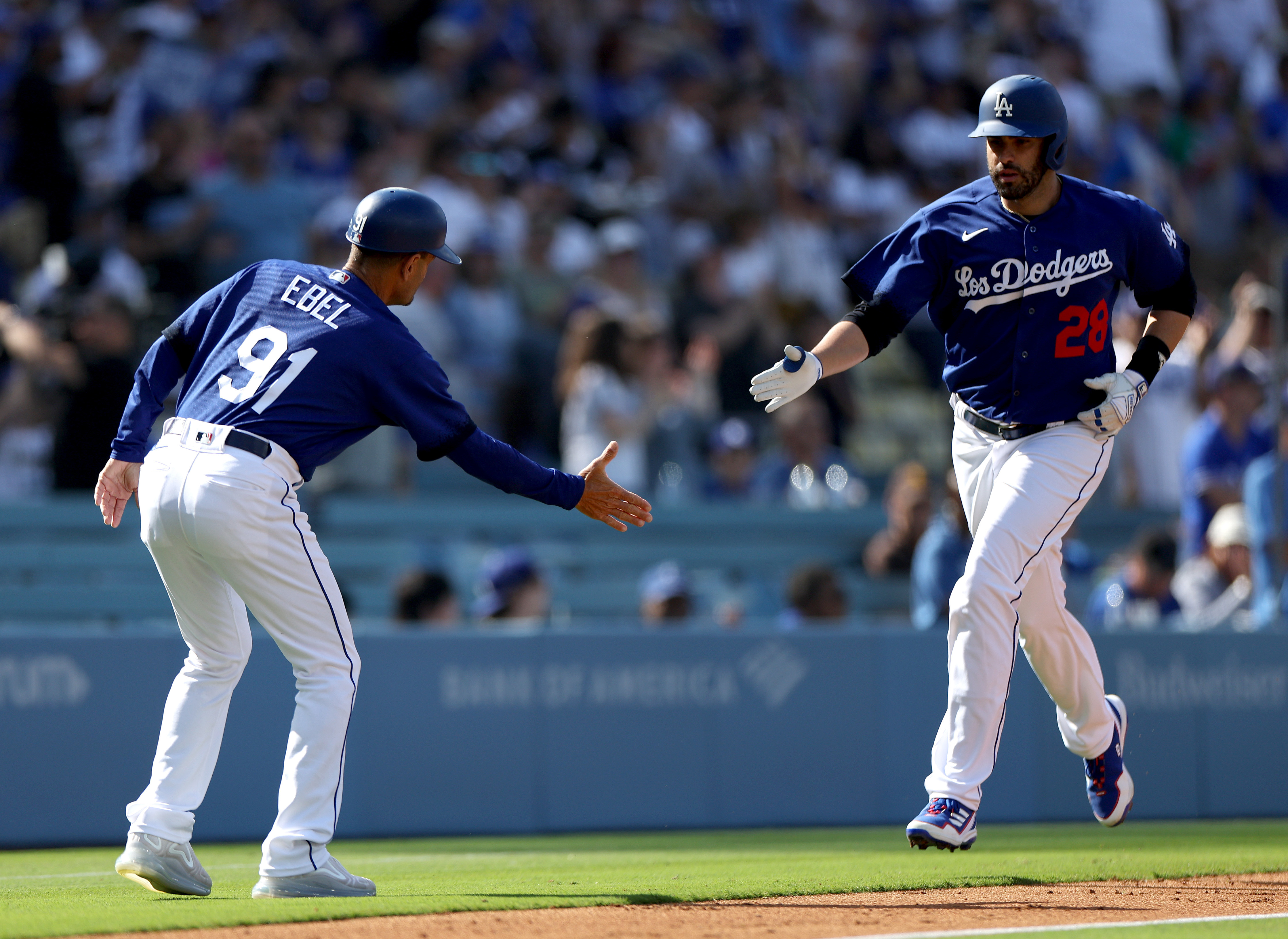 Martinez's 3-run shot lifts Dodgers over Padres 4-2