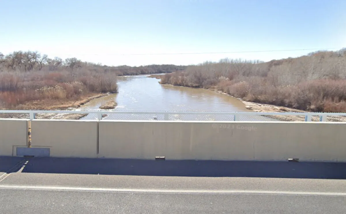 A bridge on Main Street over the Rio Grande in Los Lunas, N.M., in February 2023. (Google Maps/Screenshot via The Epoch Times)