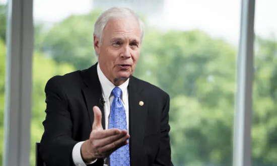 Sen. Ron Johnson on COVID Response: Government Ignored Science, Embraced Vaccine Agenda
