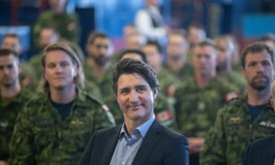 Trudeau Visits Alberta for Wildfire Update, Expresses Support for Firefighters