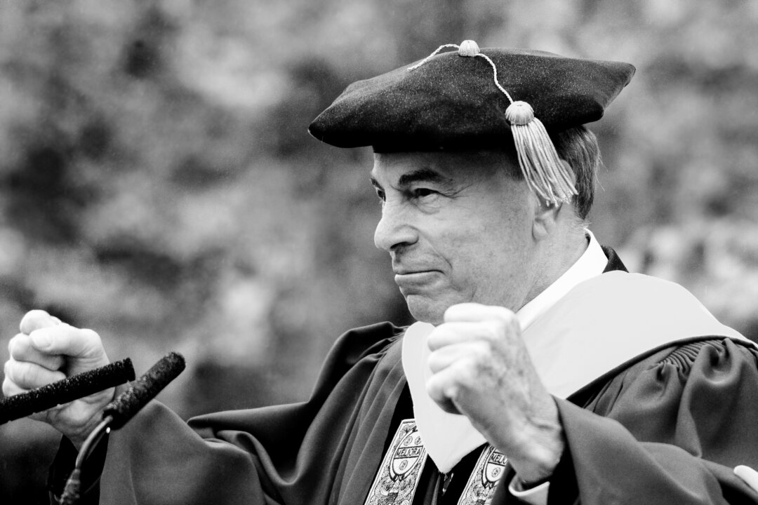 Ed Hajim gives a graduation speech at the University of Rochester in 2010. (Courtesy of Ed Hajim)