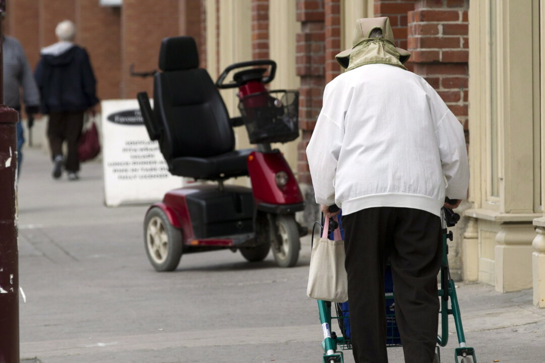 Old Age Security Boost Takes Effect July 29: What the Payment Bump Means for You