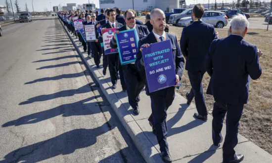 WestJet Says Union for Canadian Pilots Expects American-Style Compensation