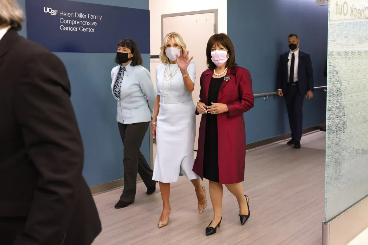 From left to right: National Cancer Institute Director Dr. Monica Bertagnolli, first lady Jill Biden (C), and Rep. Jackie Speier (D-Calif.) at the University of California, San Francisco Helen Diller Comprehensive Care Center in San Francisco, Calif., on Oct. 7, 2022. (John G. Mabanglo/Pool/Getty Images)
