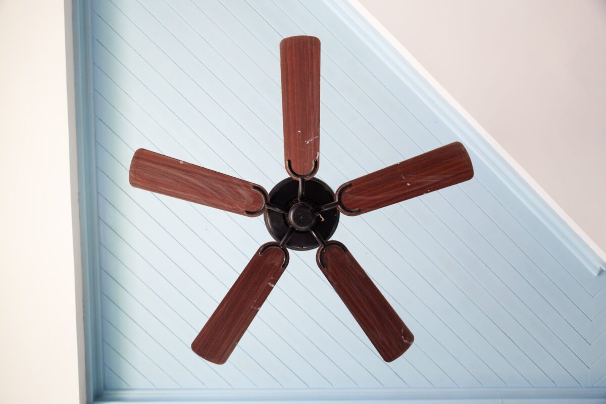 How to Clean Ceiling Fans Without Making a Mess