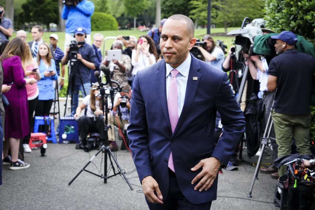 House Minority Leader Hakeem Jeffries (D-N.Y.) leaves a press briefing with reporters after meeting President Joe Biden and other leaders at the White House in on May 16, 2023. (Madalina Vasiliu/The Epoch Times)