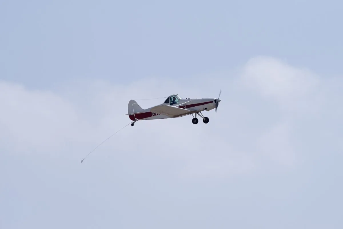 File photo of a Piper PA-25-235. (Angel DiBilio/Shutterstock)