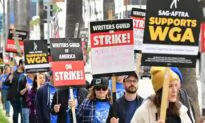 Hollywood Writers Strike Wrapping up 4th Week; Union Rally Held Downtown LA