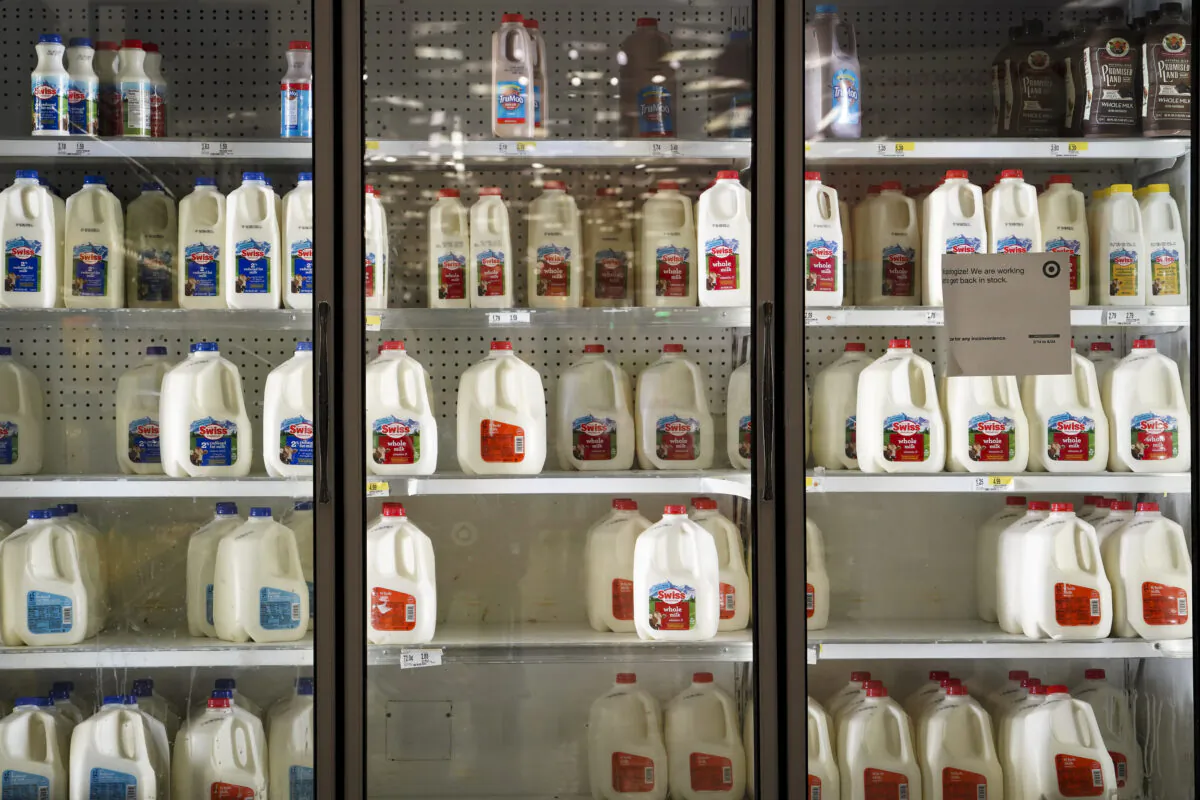 Milk at a grocery store in Columbia, Md., on May 17, 2023. (Madalina Vasiliu/The Epoch Times)