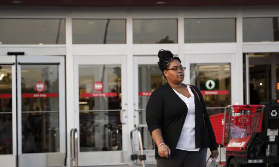 Federal Reserve’s Key Inflation Gauge Unexpectedly Comes in Hotter