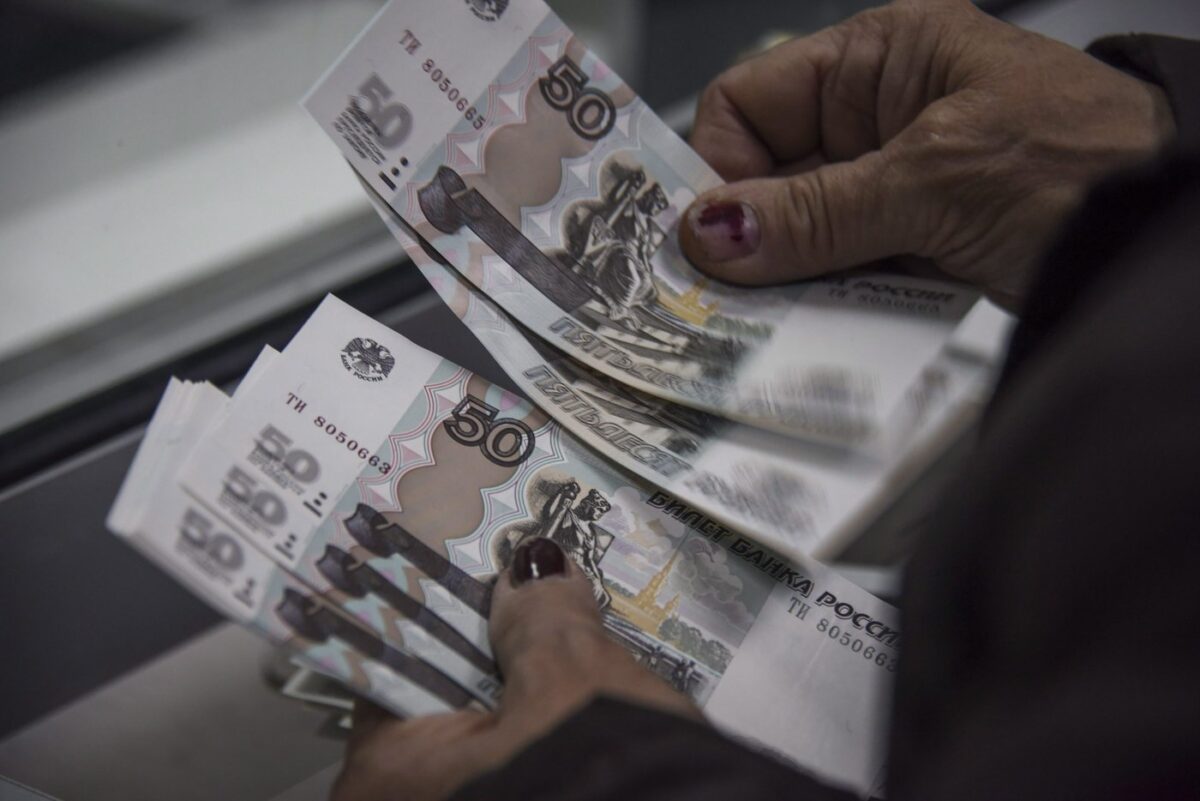 NextImg:Russians Could Be Disguising Cash to Evade Canadian Sanctions, Federal Agency Warns