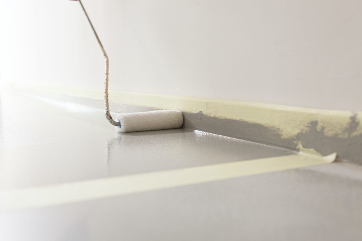 NextImg:Refinish an Older Linoleum Floor with Paint