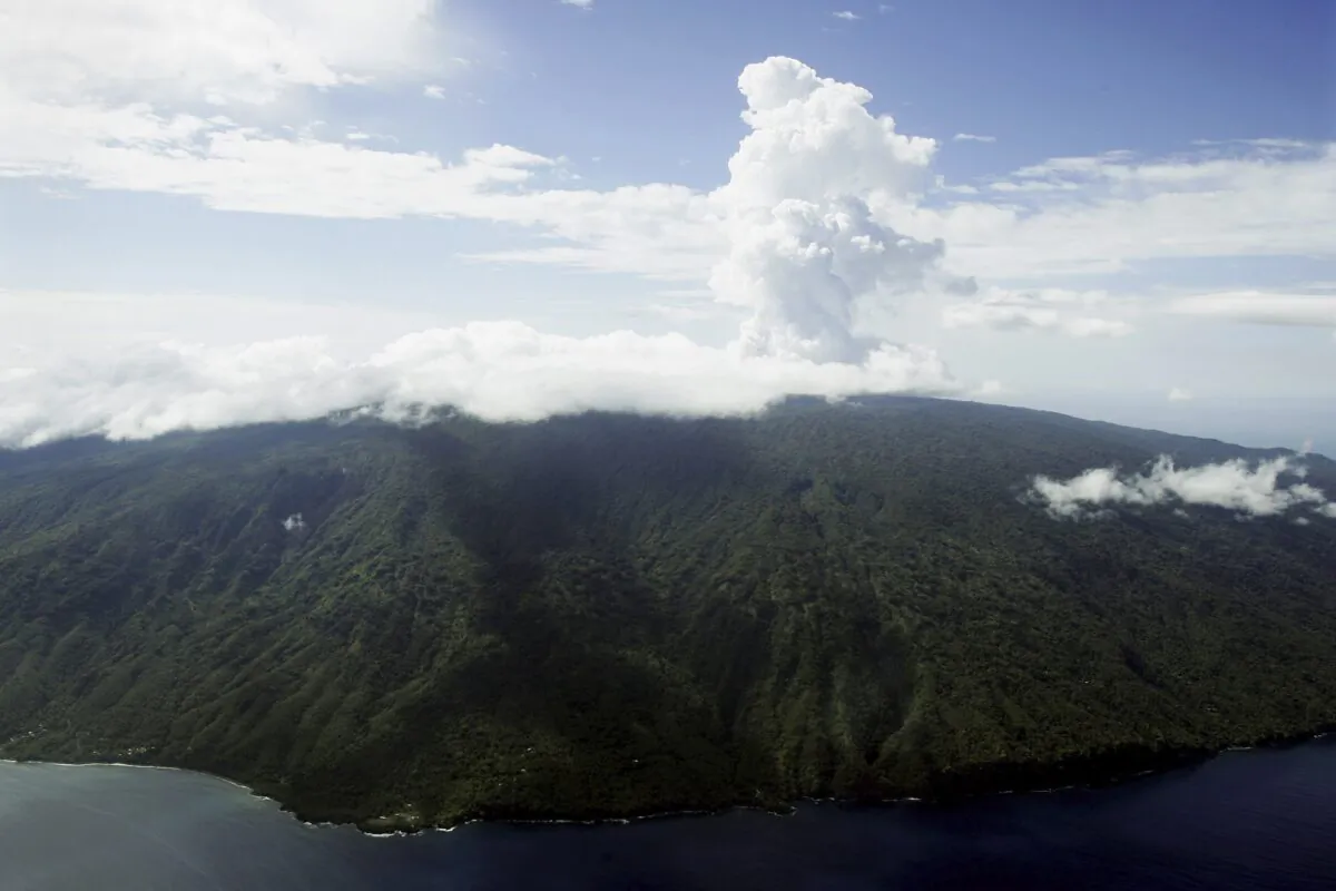 Steam billows from Lake Vui in the volcano crater of Mount Manaro on the island of Ambae, part of the Vanuatu islands chain, on Dec. 8, 2005. (Rick Rycroft/AP Photo)