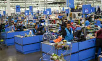 ANALYSIS: US Firms Start Cutting Pay, Laying Off Staff as Labor Market Cools