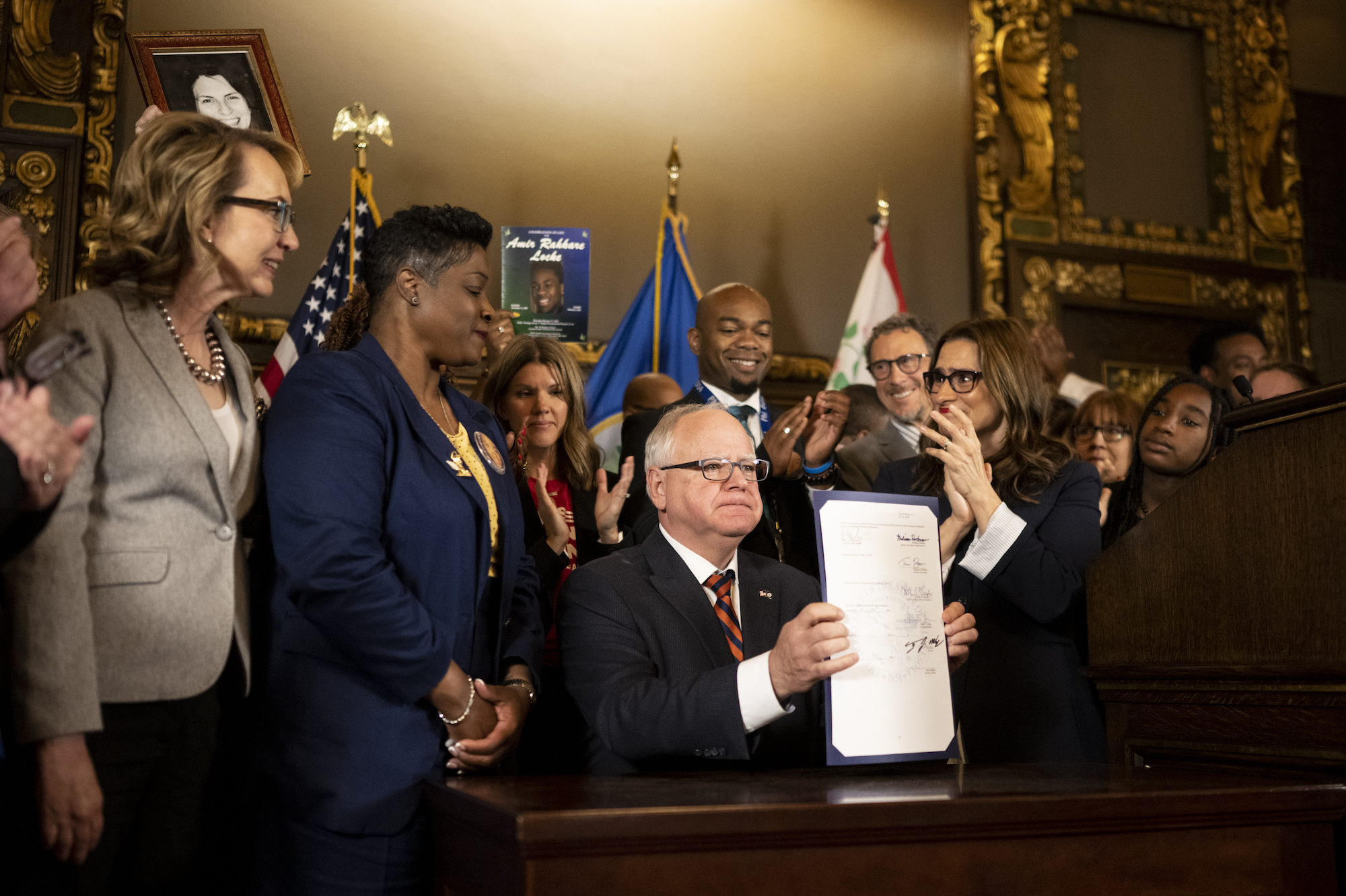 Minnesota Gov. Signs Bill Tightening Gun Control Measures - Vimarsana News