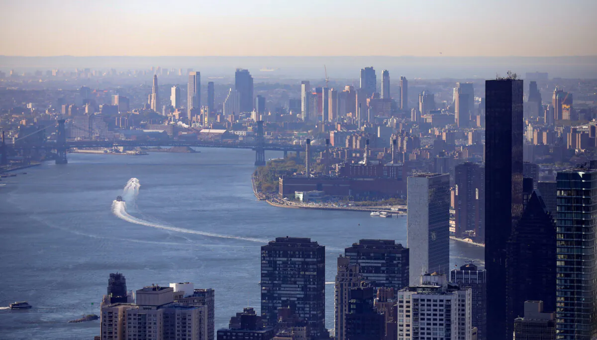 An aerial view of scenes around Manhattan from a Royal Navy helicopter in New York City on Oct. 19, 2018. (Christopher Furlong/Getty Images)