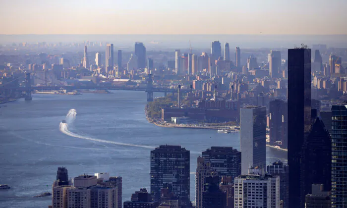 An aerial view of scenes around Manhattan from a Royal Navy helicopter in New York on Oct. 19, 2018. (Christopher Furlong/Getty Images)