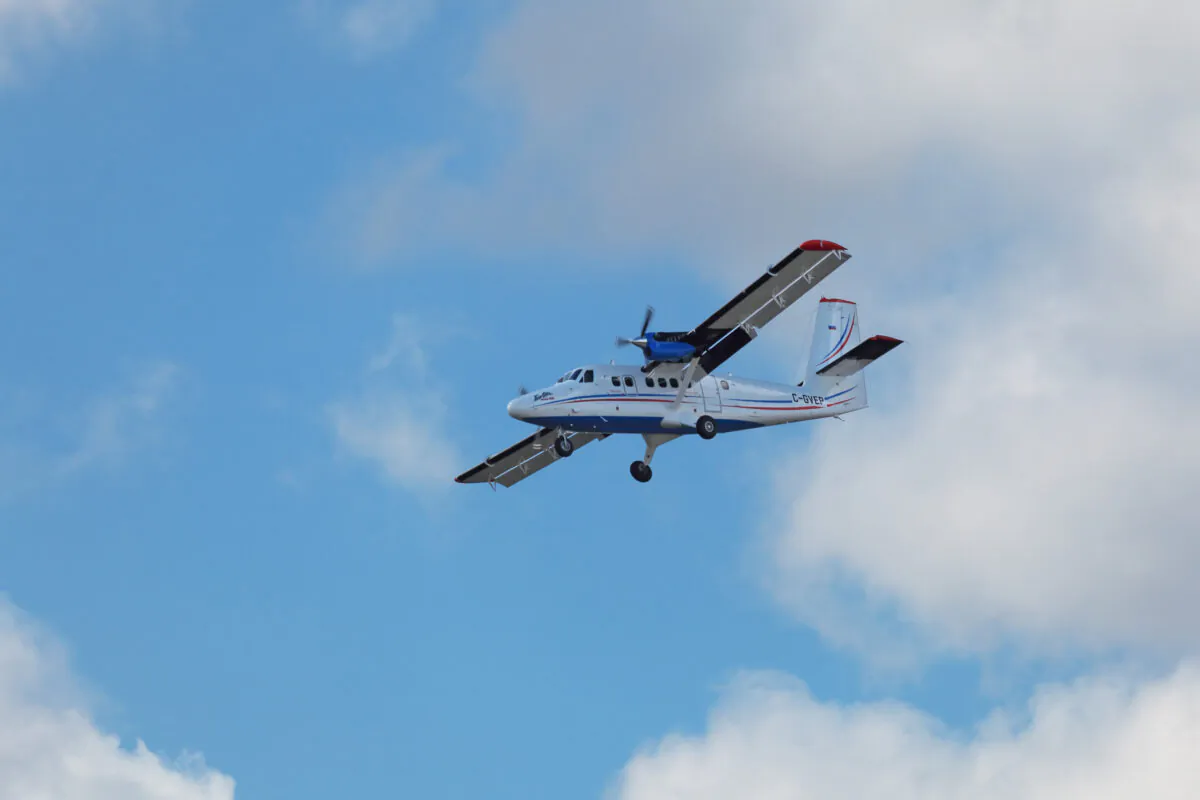 A De Havilland Canada Viking DHC-6 400 Twin Otter aircraft in a file photo. (Shutterstock)