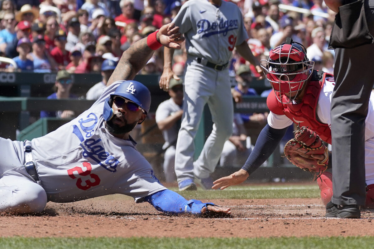 NextImg:Surging Cardinals Double up Dodgers, Take Series