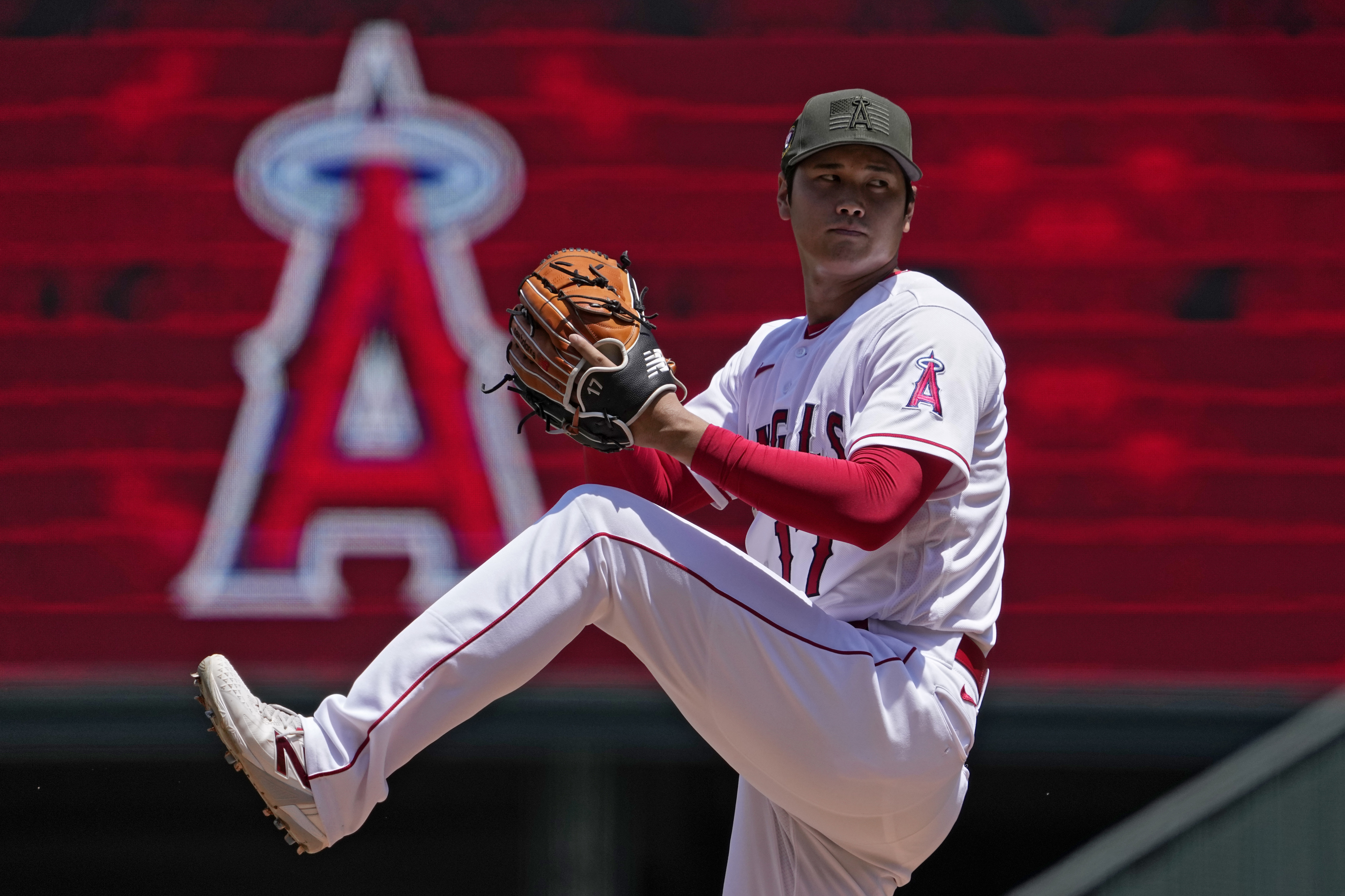 Ohtani takes no-hitter into 8th, Angels beat Athletics 4-2