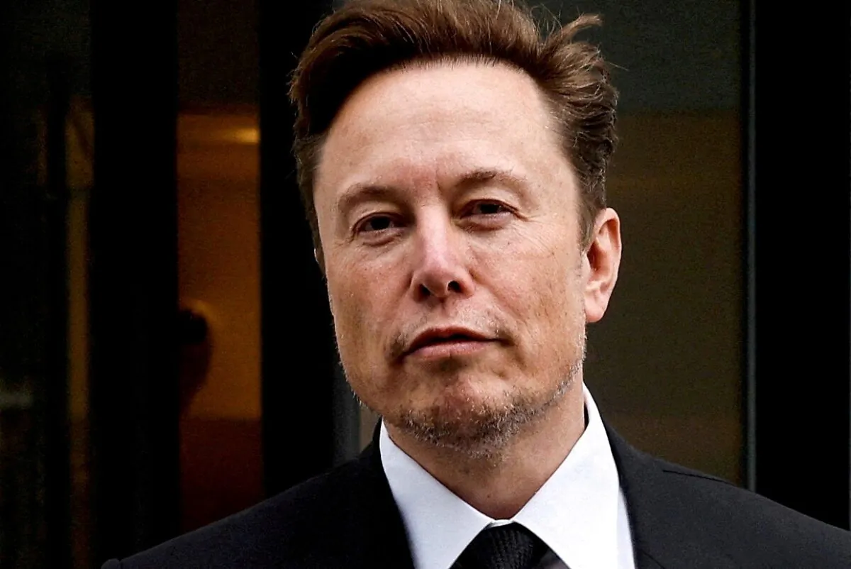 SpaceX CEO Elon Musk and his security detail in Washington, on Jan. 27, 2023. (Jonathan Ernst/Reuters)